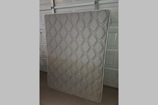 Auction listing photo