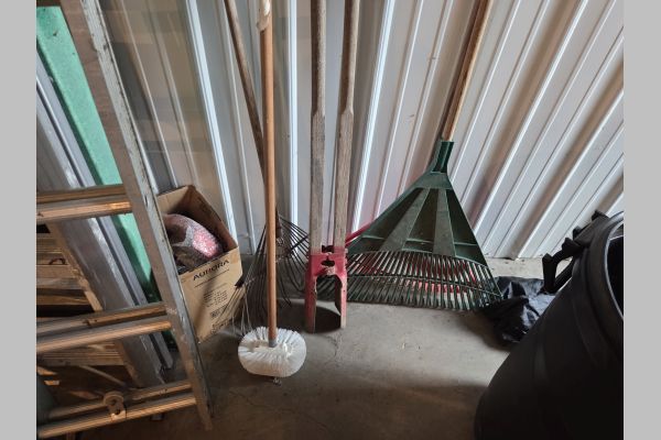 Auction listing photo