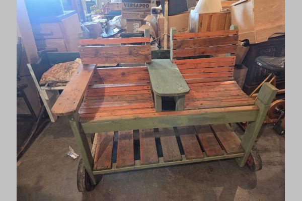 Auction listing photo