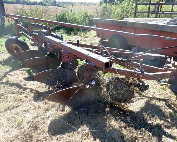 Auction listing photo