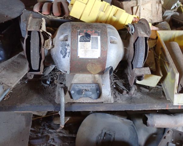 Auction listing photo
