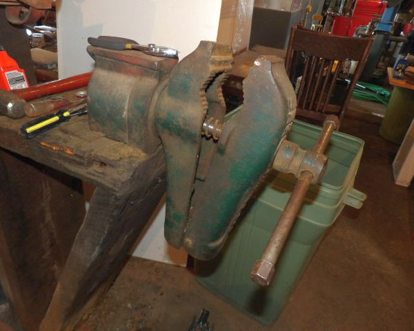 auction image