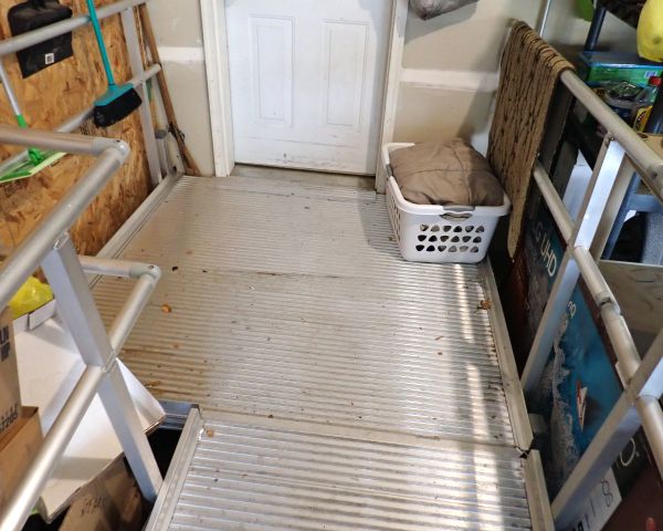 Auction listing photo