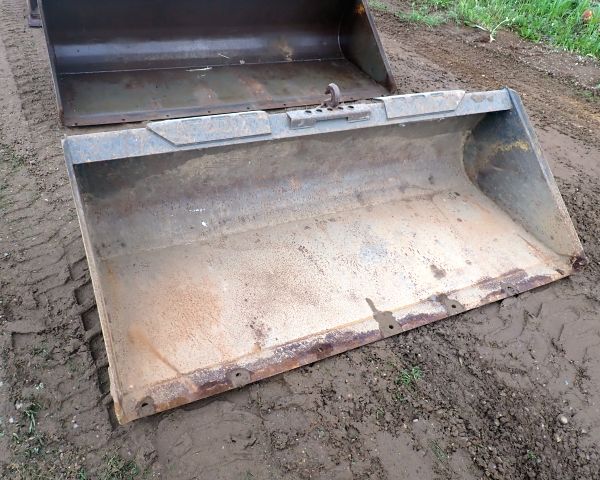 Auction listing photo