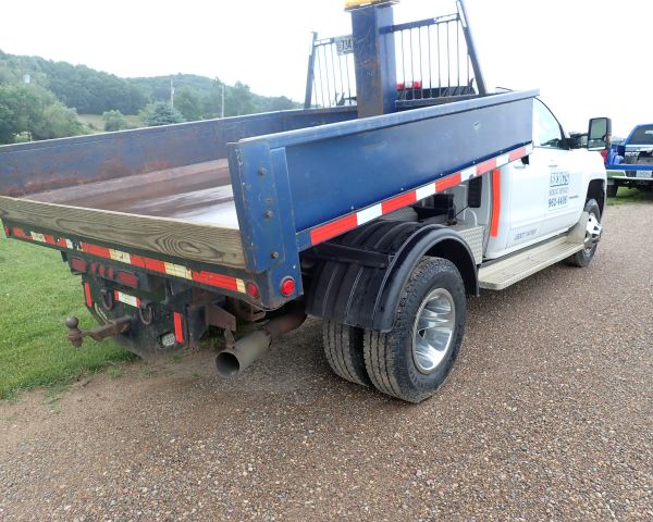 Auction listing photo