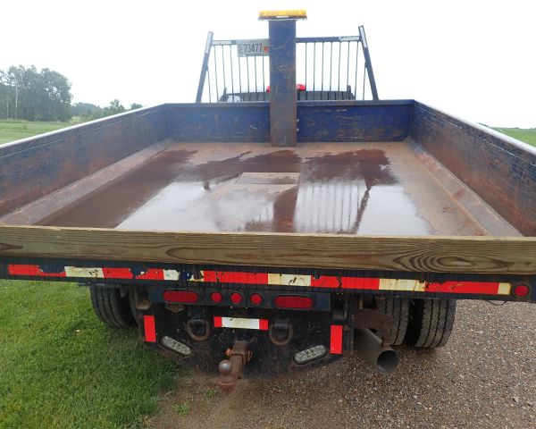 Auction listing photo