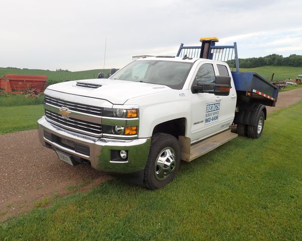 Auction listing photo