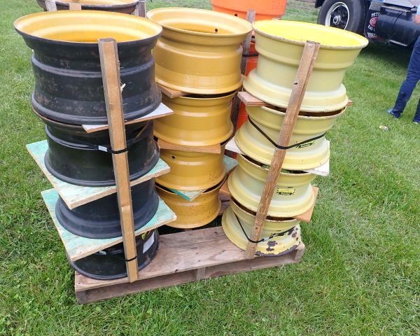 Auction listing photo