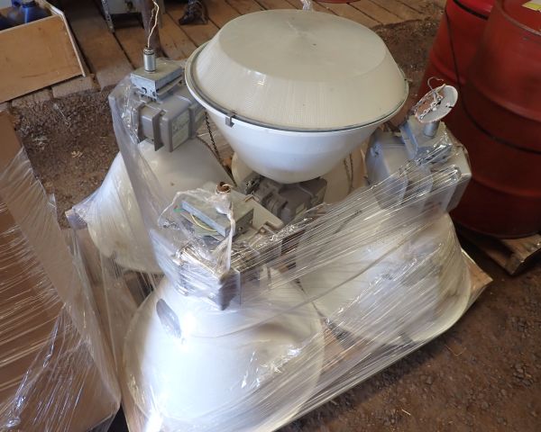 Auction listing photo
