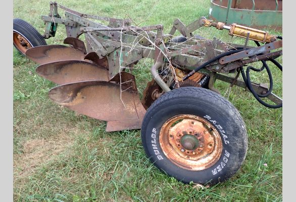 Auction listing photo