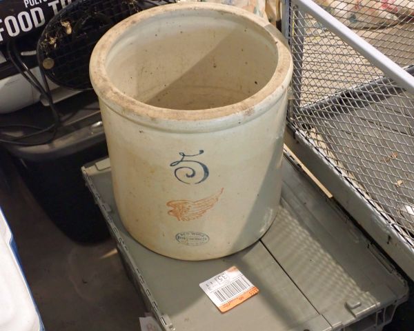 Auction listing photo