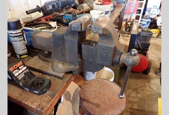 Auction listing photo