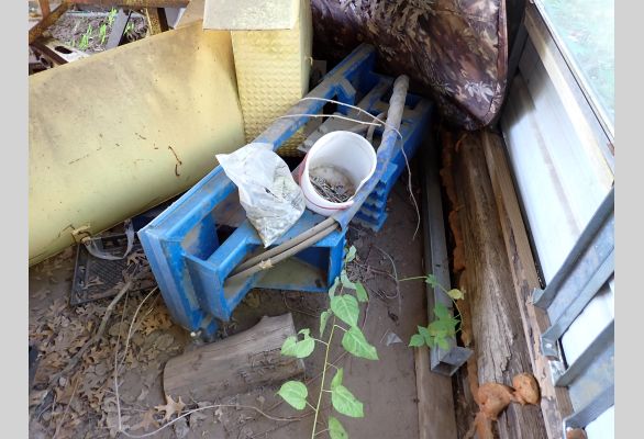 Auction listing photo