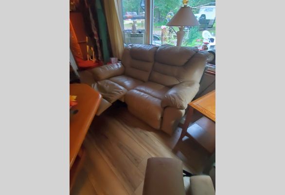 Auction listing photo