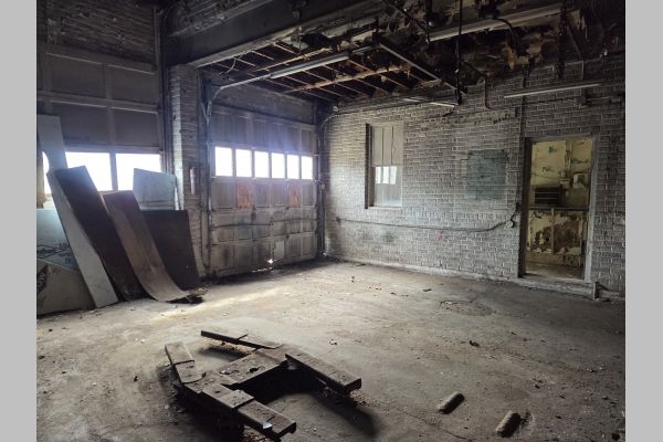 Auction listing photo
