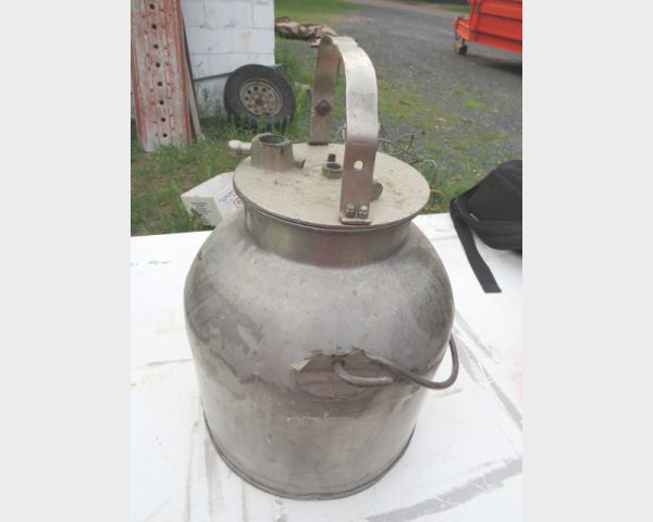 auction image