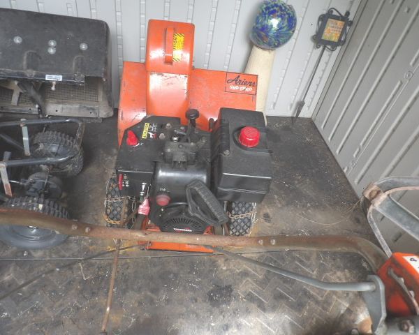 auction image