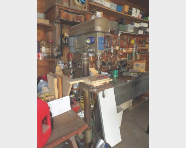 auction image