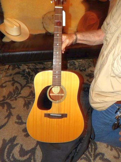 auction image