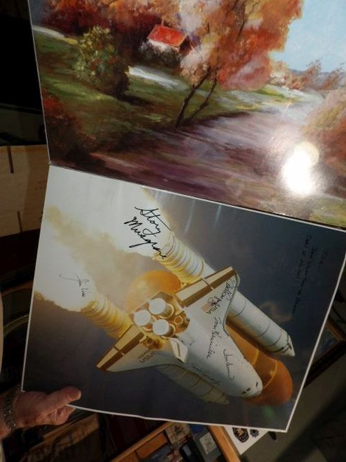 auction image