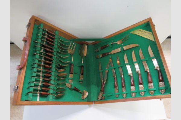 auction image