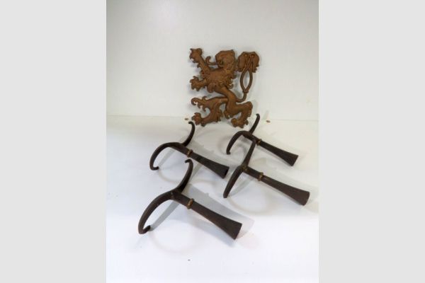 auction image