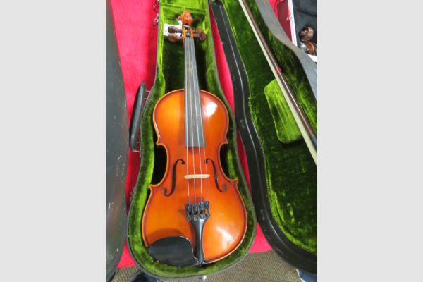auction image