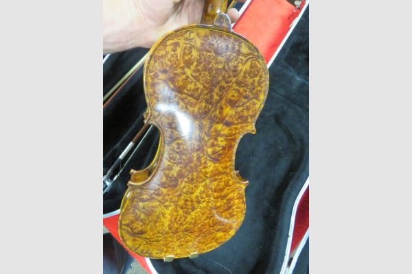 auction image