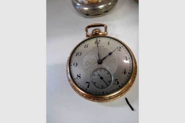 auction image